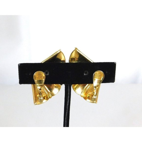 Vintage Monet Fan Polished Gold Tone Clip on Earrings Womens Fashion Jewelry - Picture 7 of 7